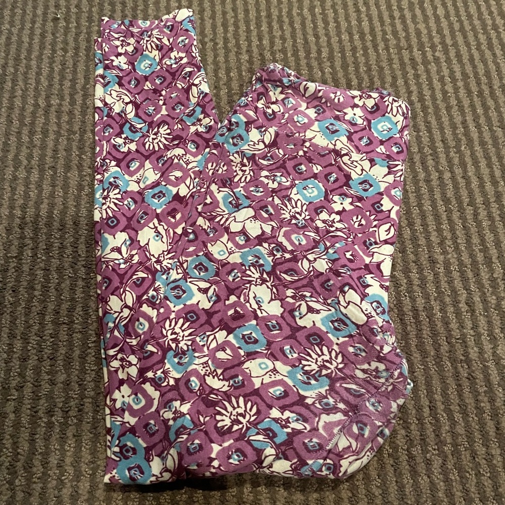 LulaRoe leggings.